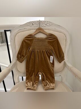 🤍 3~6 Mth Rust Colour Soft Velour Smocked Baby Romper NWT